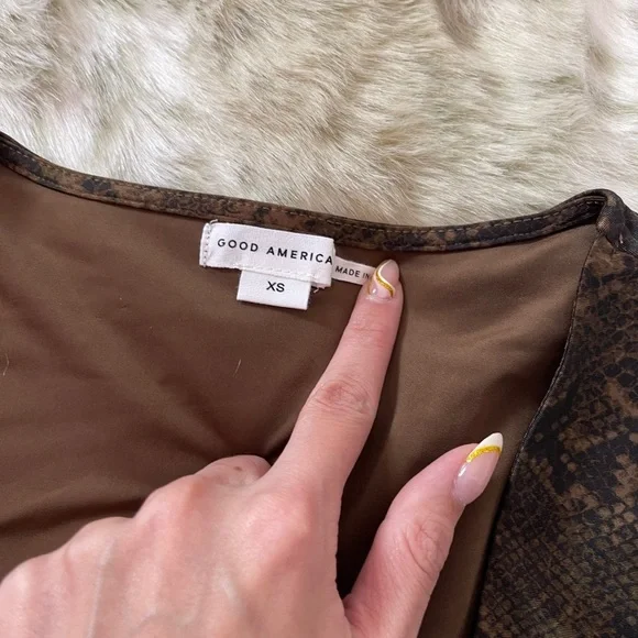 Good American Shine Python Scoop Neck Long Sleeve Bodysuit - Picture 13 of 14